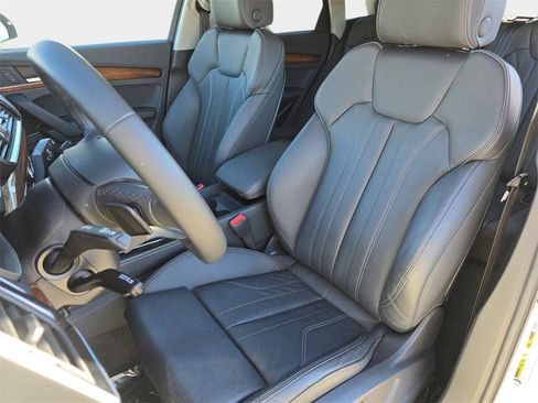 Certified 2023 Audi Q5 e Premium Plus w/ Premium Plus Package image 15