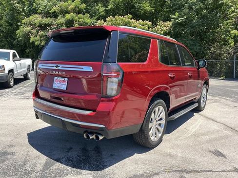 Used 2021 Chevrolet Tahoe Premier w/ Premium Package AWD/4WD image 3
