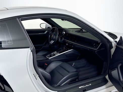 Used 2022 Porsche 911 Turbo S image 29