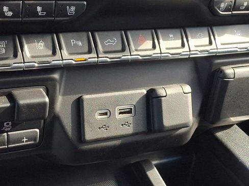 Used 2020 GMC Sierra 3500 Denali w/ Denali Ultimate Package image 27