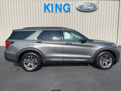Certified 2025 Ford Explorer Active w/ Active Comfort Package AWD/4WD image 1