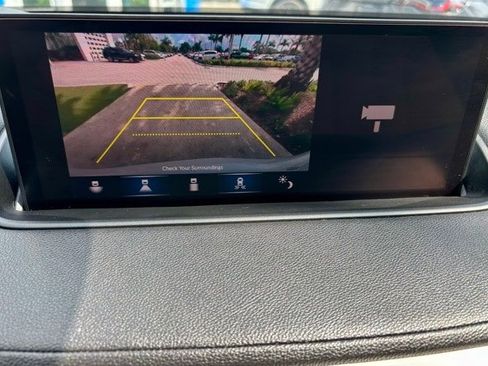 Used 2022 Acura MDX FWD image 39