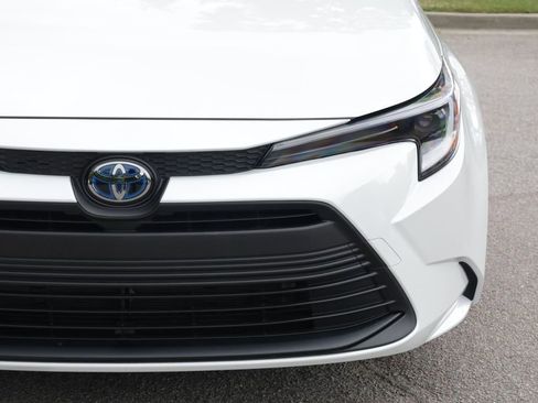 Used 2025 Toyota Corolla LE image 15