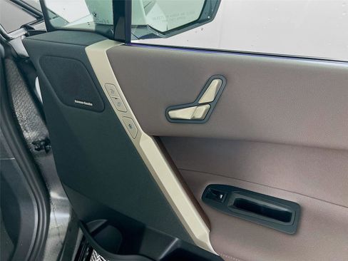 Used 2026 BMW iX xDrive45 image 28