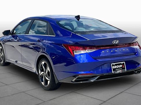Used 2022 Hyundai Elantra SEL w/ Convenience + Premium Package FWD image 11