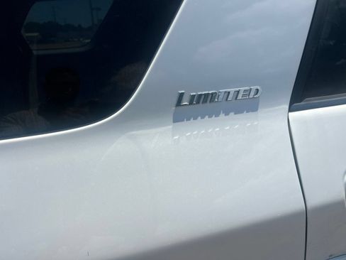Used 2013 Toyota 4Runner Limited RWD image 11