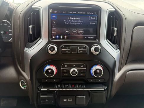 Used 2021 GMC Sierra 3500 SLE w/ SLE Value Package image 23