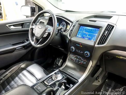 Used 2020 Ford Edge SEL w/ Convenience Package image 19