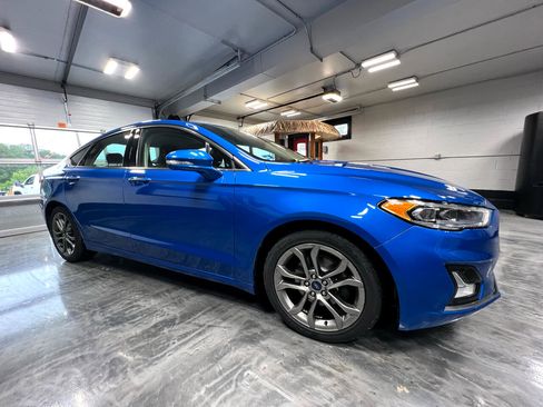 Used 2020 Ford Fusion Titanium image 10