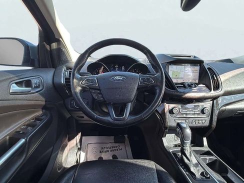 Used 2018 Ford Escape Titanium image 10