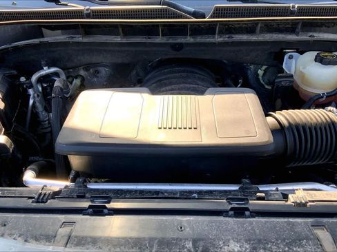 Used 2024 GMC Yukon AT4 w/ Technology Package AWD/4WD image 32