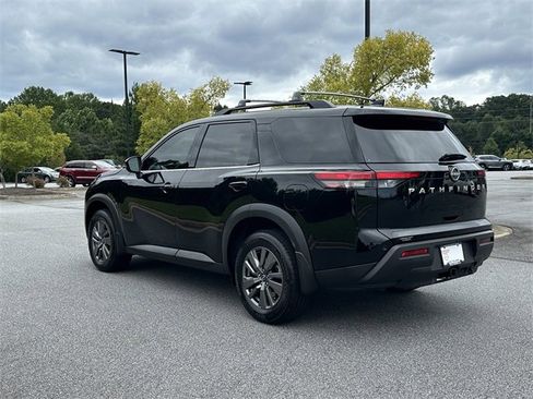Certified 2025 Nissan Pathfinder SV w/ SV Premium Package image 6