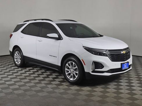 Used 2023 Chevrolet Equinox RS w/ LPO, Floor Liner Package image 2