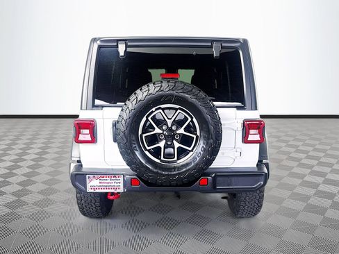 Used 2025 Jeep Wrangler Unlimited Rubicon AWD/4WD image 6