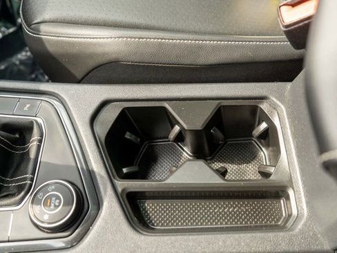 Used 2024 Volkswagen Tiguan SE R-Line AWD/4WD image 33