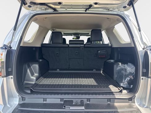 Used 2023 Toyota 4Runner SR5 Premium w/ Moonroof Package RWD image 9
