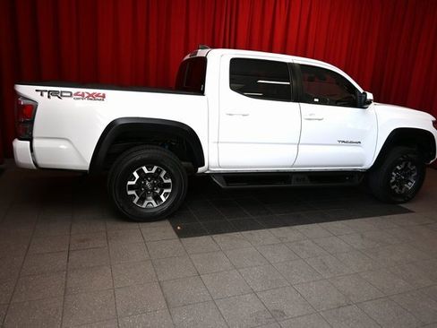 Certified 2020 Toyota Tacoma TRD Off-Road image 7