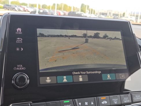 Used 2024 Honda Odyssey Touring image 8
