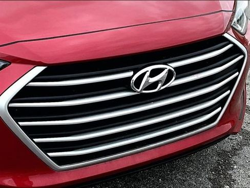 Used 2018 Hyundai Elantra SEL w/ Cargo Package FWD image 32