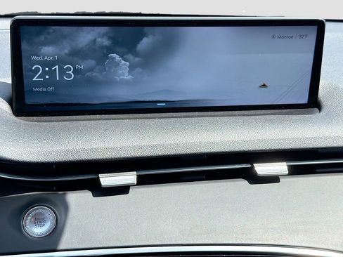 Used 2025 Genesis GV70 2.5T image 32