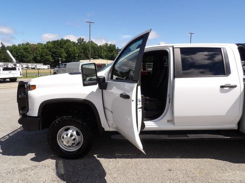 Used 2025 Chevrolet Silverado 3500 W/T w/ WT Convenience Package AWD/4WD image 13