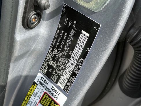 Used 2019 Toyota Sequoia SR5 AWD/4WD image 32