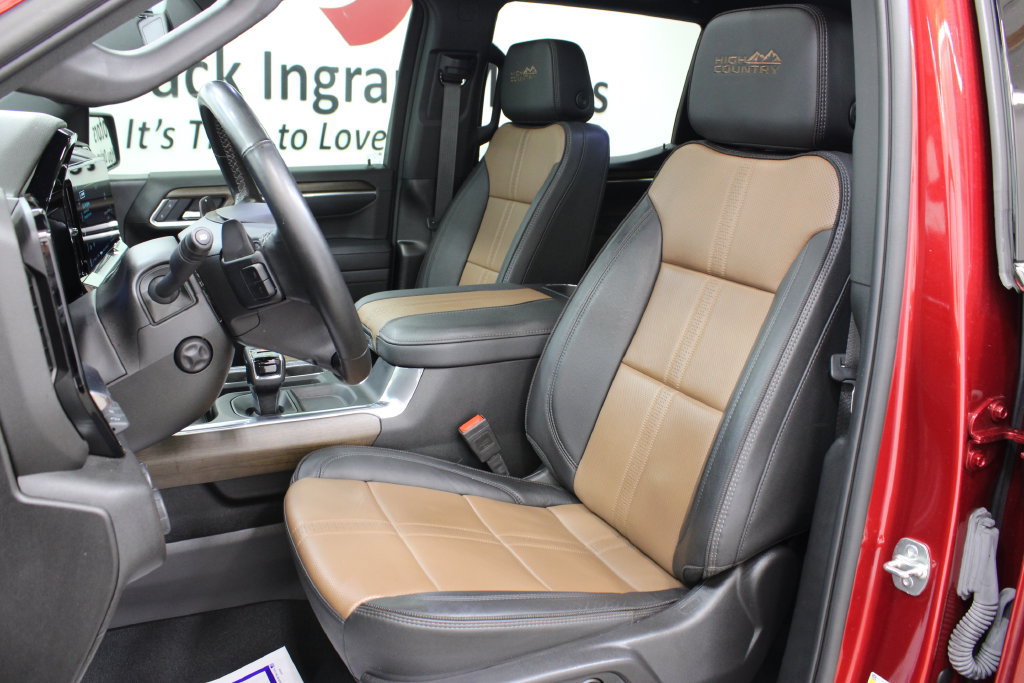 Used 2025 Chevrolet Silverado 1500 High Country w/ High Country Premium Package AWD/4WD image 16