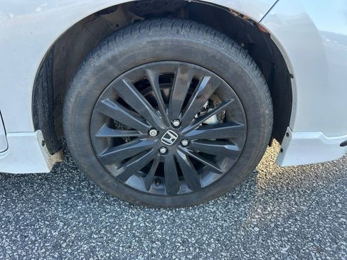 Used 2020 Honda Fit Sport image 28