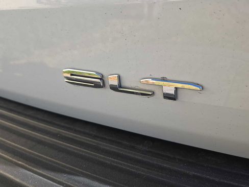 Used 2023 GMC Yukon SLT image 5