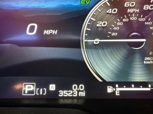 Certified 2025 Subaru Forester Premium AWD/4WD image 14