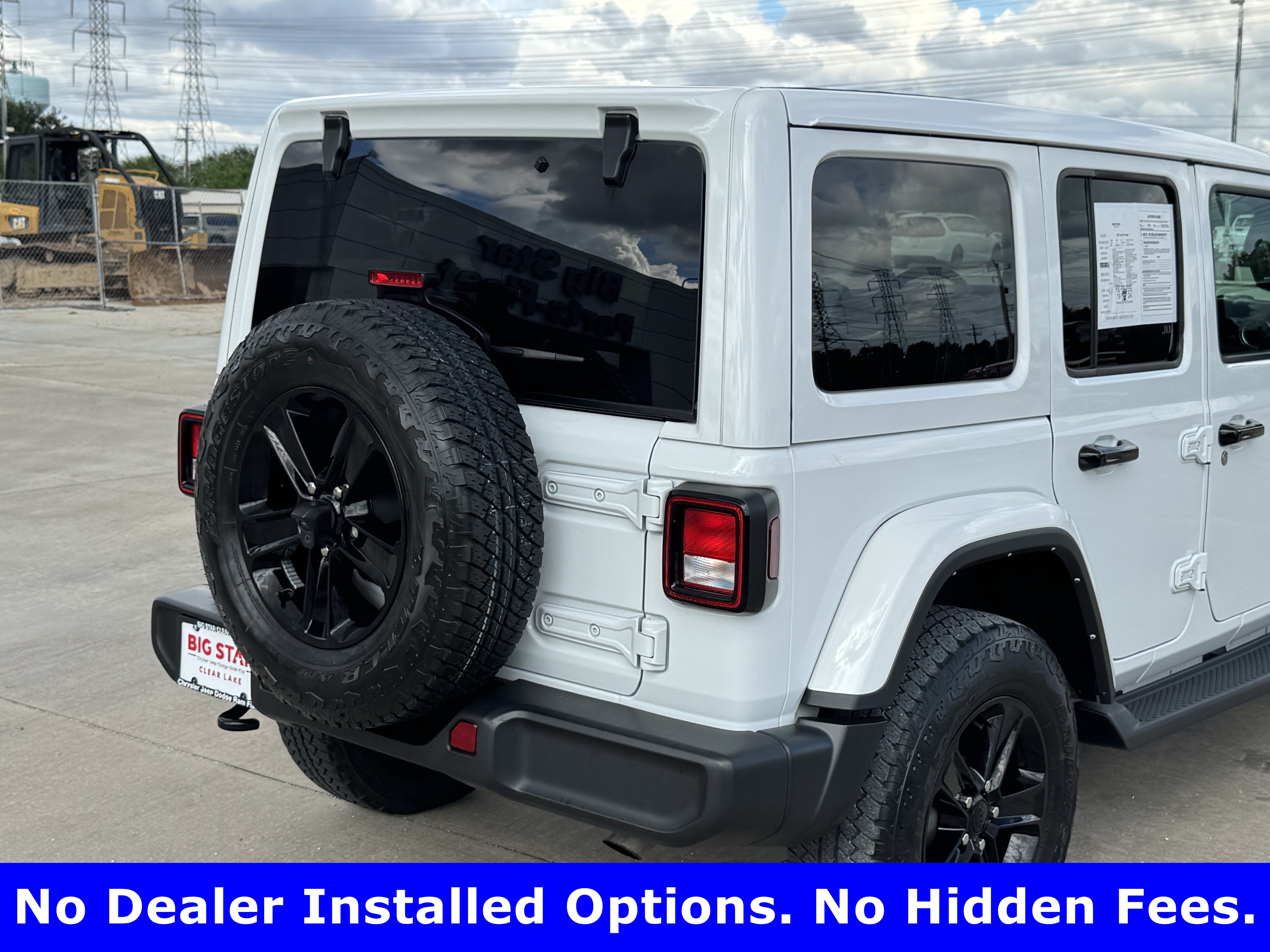 Used 2023 Jeep Wrangler Unlimited Sahara AWD/4WD image 7