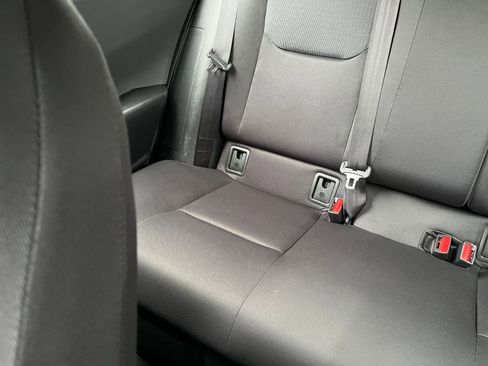 Used 2025 Toyota Prius LE image 39