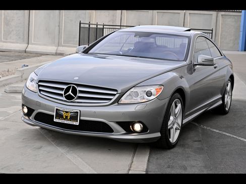 Used 2010 Mercedes-Benz CL 550 4MATIC image 1