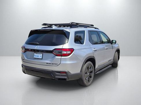 New 2026 Honda Pilot Black Edition image 4