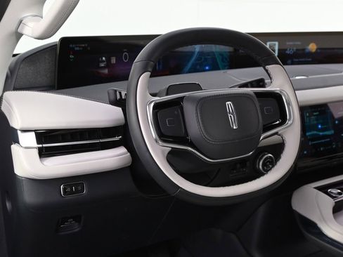 New 2026 Lincoln Navigator Reserve w/ Jet Appearance Package image 10