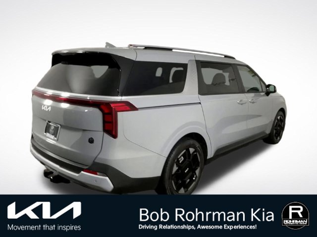 Used 2025 Kia Carnival EX FWD image 10