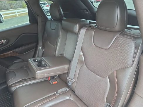 Used 2017 Jeep Cherokee Trailhawk image 47