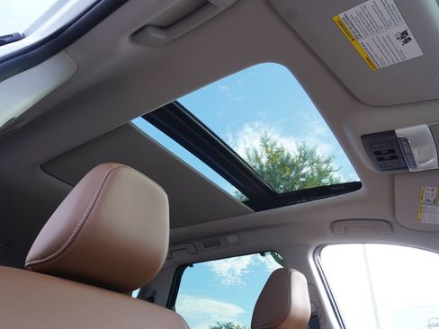 New 2026 Nissan Pathfinder Platinum image 14