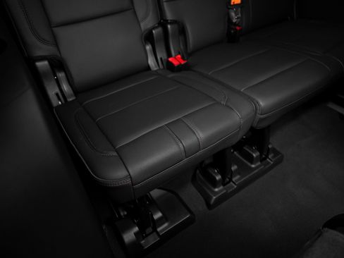 Used 2024 Chevrolet Suburban RST w/ Luxury Package image 62