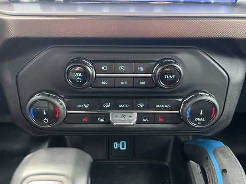 Certified 2022 Ford Bronco Outer Banks image 27