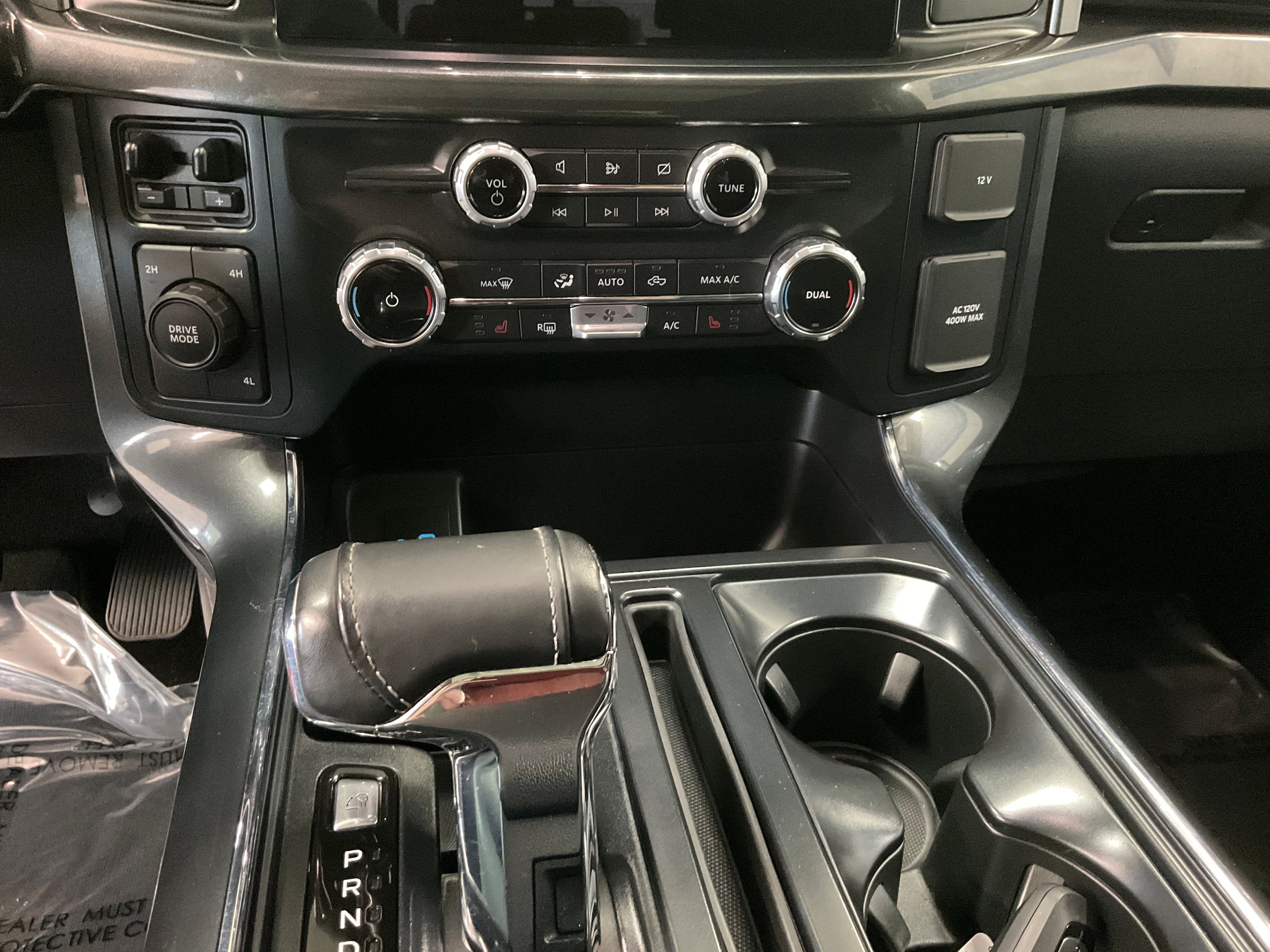 Used 2022 Ford F150 XLT w/ Equipment Group 302A High AWD/4WD image 17
