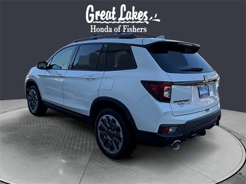 Certified 2025 Honda Passport Black Edition image 3
