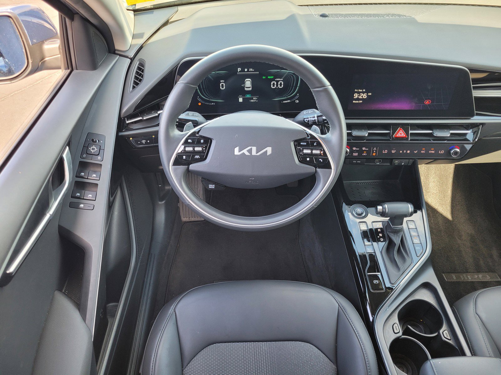Used 2024 Kia Niro EX FWD image 12