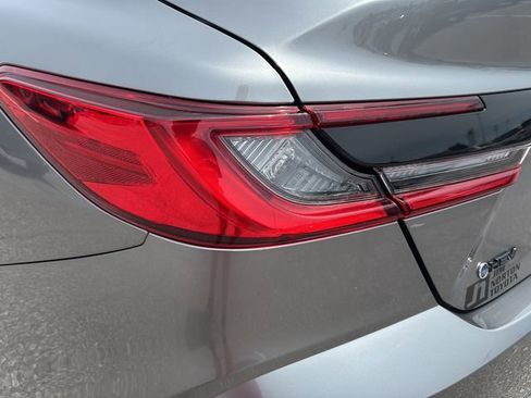Used 2025 Toyota Camry XSE FWD image 11