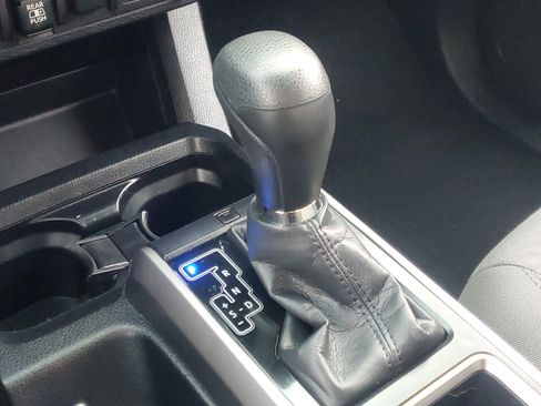 Used 2022 Toyota Tacoma SR5 w/ Technology Package image 28