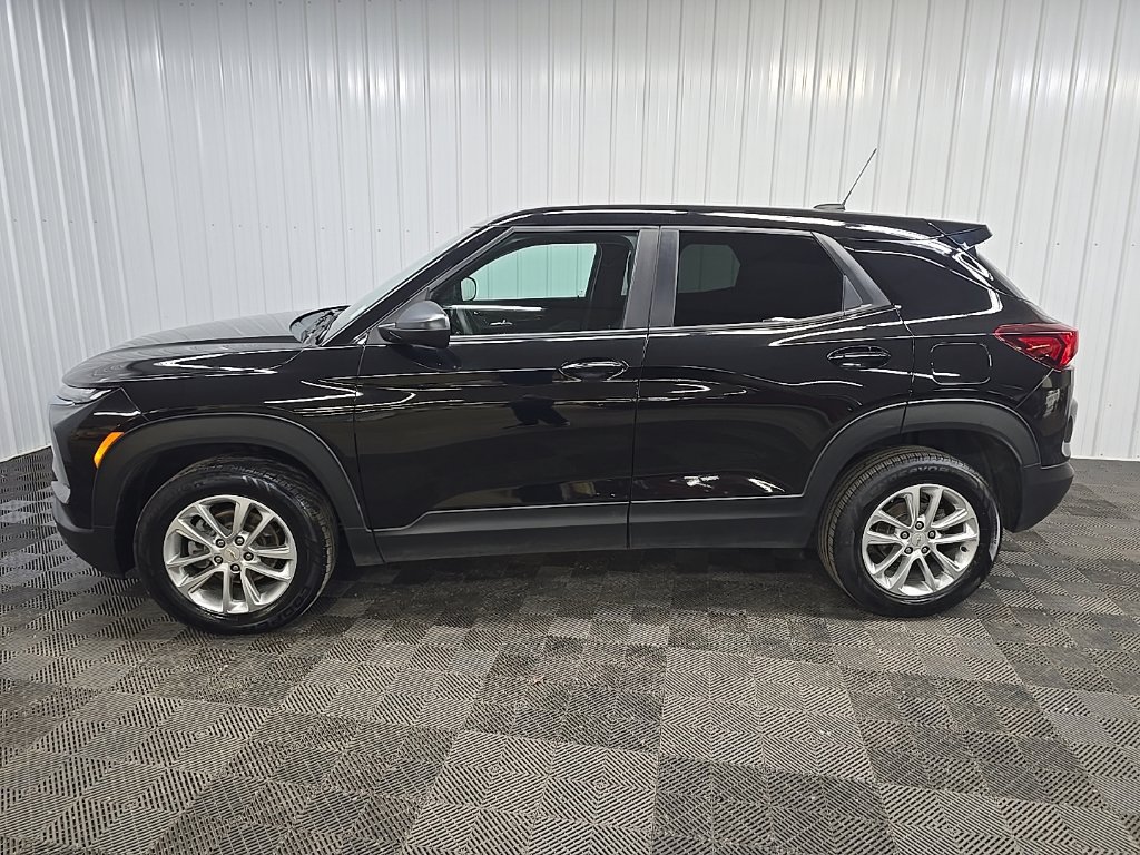 Used 2025 Chevrolet TrailBlazer LS w/ LS Convenience Package AWD/4WD image 5