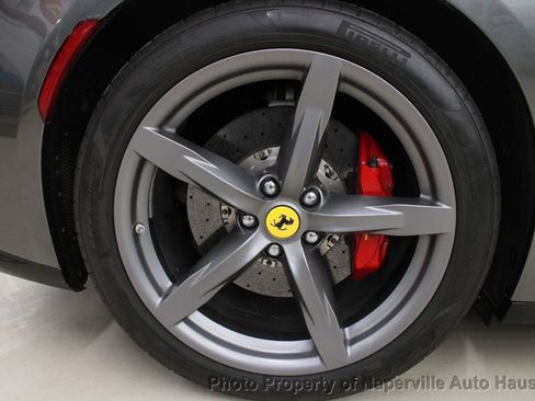 Used 2017 Ferrari GTC4Lusso AWD/4WD image 55