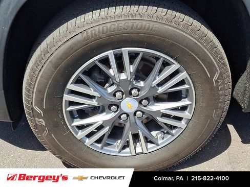 Used 2024 Chevrolet Traverse LT w/ LPO, Floor Liner Package AWD/4WD image 10
