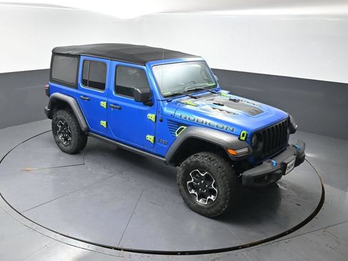 Used 2021 Jeep Wrangler Unlimited Rubicon 4xe w/ Cold Weather Group AWD/4WD image 17