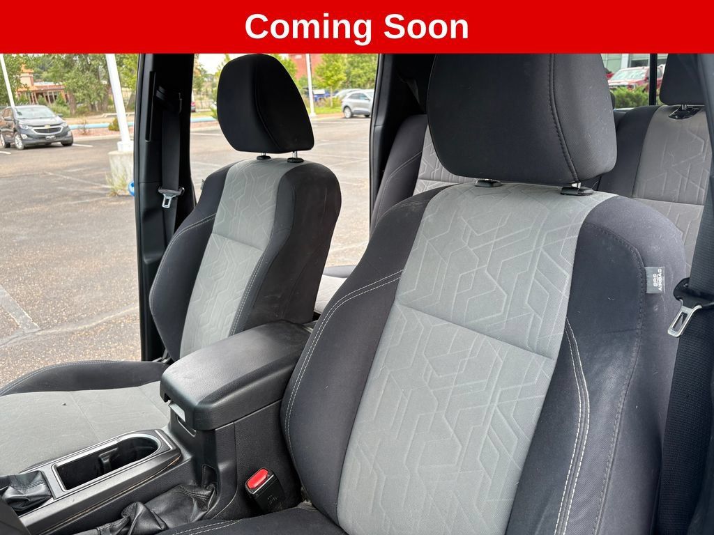 Used 2021 Toyota Tacoma TRD Off-Road w/ Technology Package AWD/4WD image 11